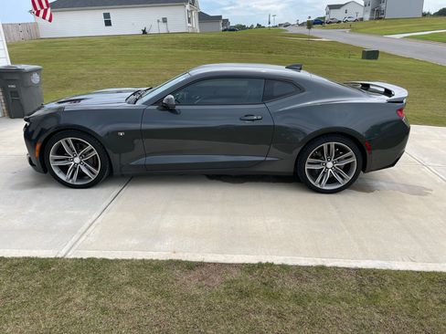 Used 2016 Chevrolet Camaro SS RWD image 1