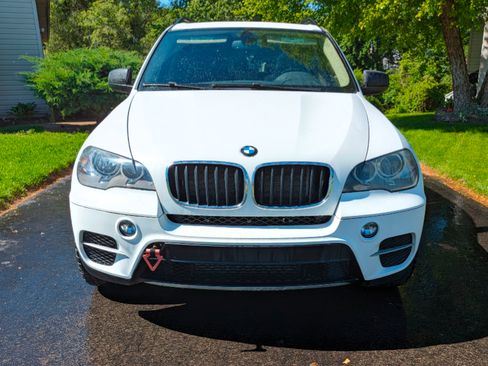 Used 2013 BMW X5 xDrive35i image 2