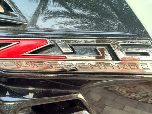 Used 2016 Chevrolet Corvette Z06 w/ 3LZ Preferred Equipment Group image 10