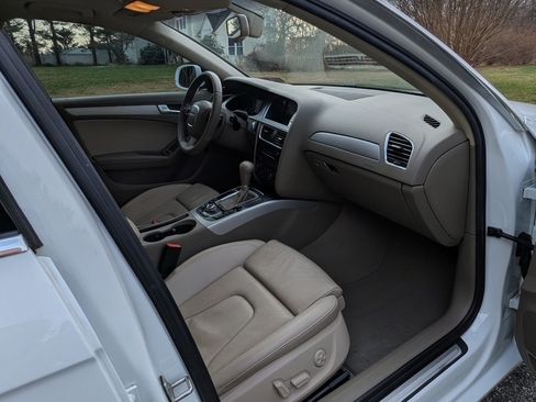 Used 2011 Audi A4 2.0T Premium Plus w/ Premium Plus Pkg image 12