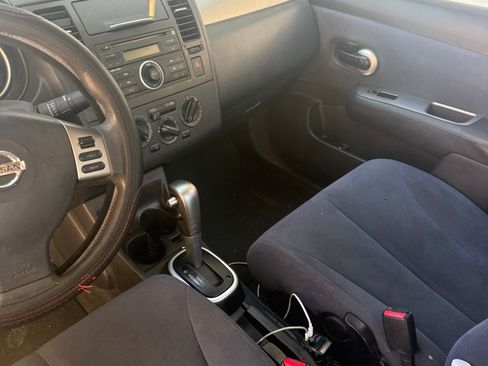 Used 2009 Nissan Versa 1.8 S w/ PWR Pkg image 9