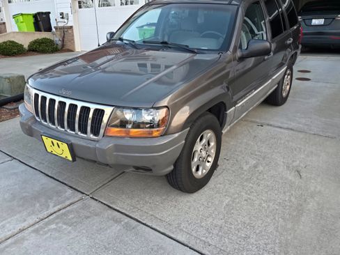 Used 2000 Jeep Grand Cherokee Laredo image 2
