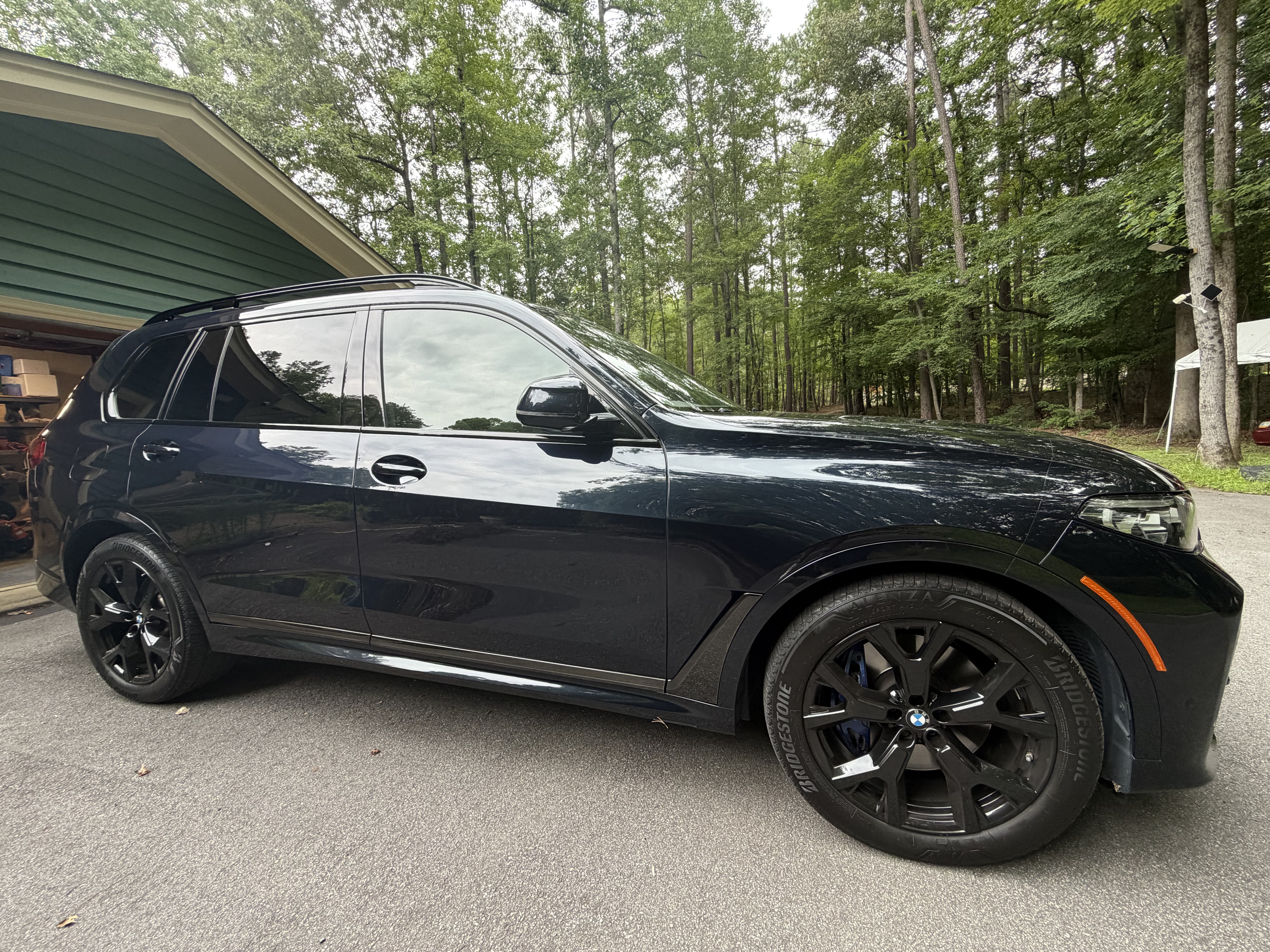 Used 2021 BMW X7 xDrive40i w/ M Sport Package AWD/4WD image 16