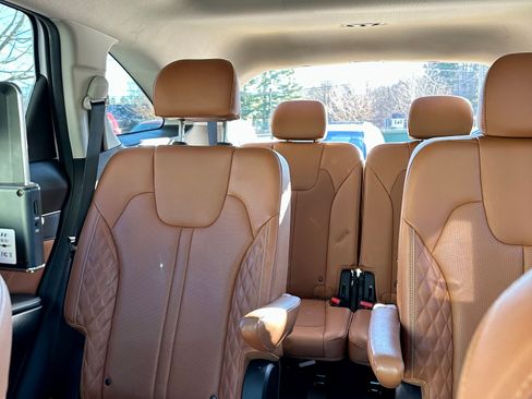 Used 2022 Kia Sorento SX Prestige w/ Rust Color Package image 8