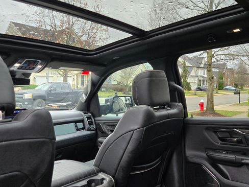 Used 2025 RAM 1500 Limited image 19