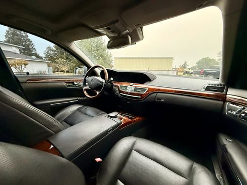 Used 2011 Mercedes-Benz S 550 image 14