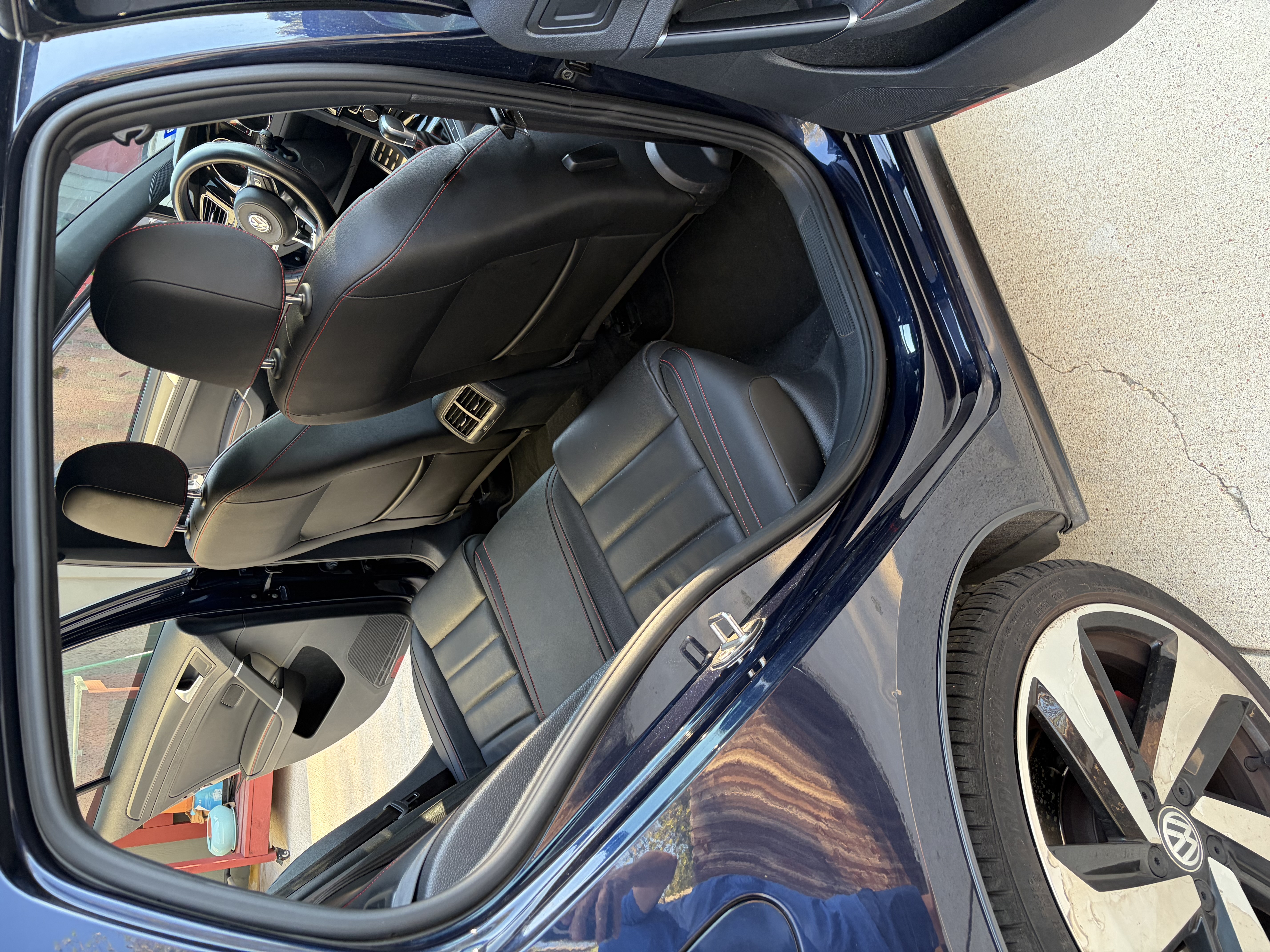 Used 2018 Volkswagen GTI SE w/ SE Leather Package FWD image 17