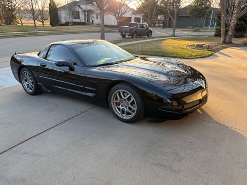 Used 2003 Chevrolet Corvette Z06 w/ Memory Package, 3 Drivers image 6