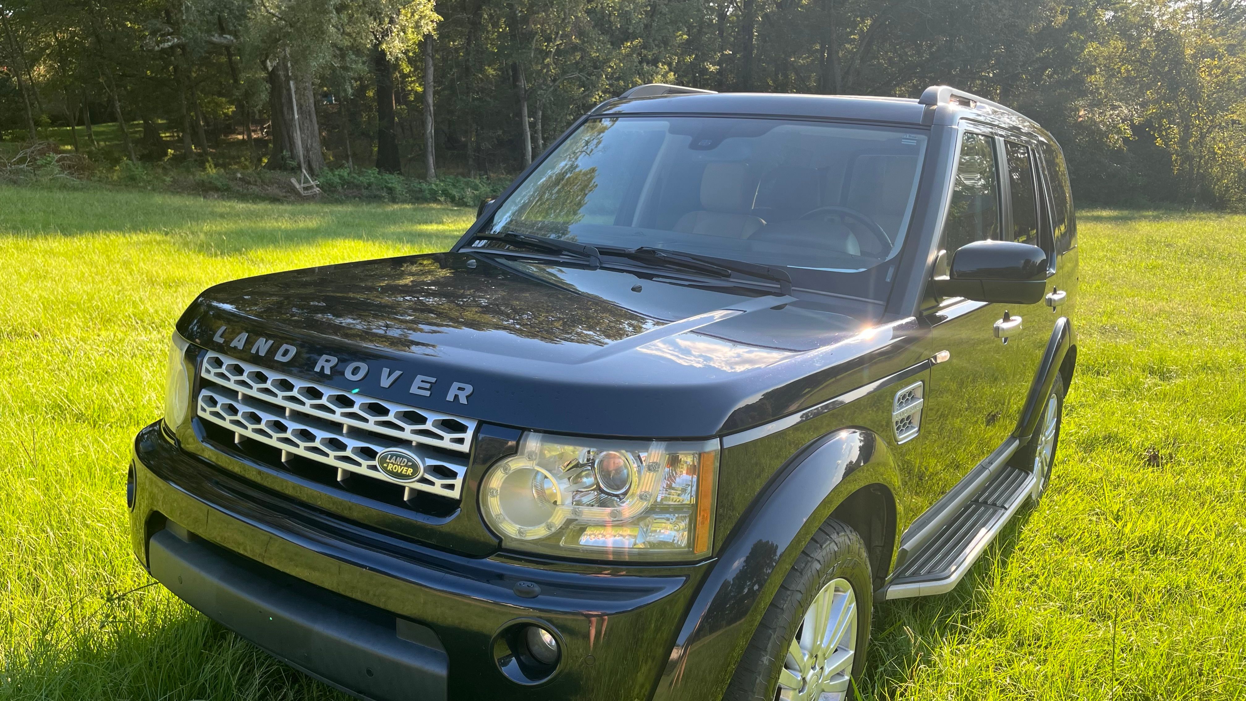 Used 2012 Land Rover LR4 HSE AWD/4WD image 2