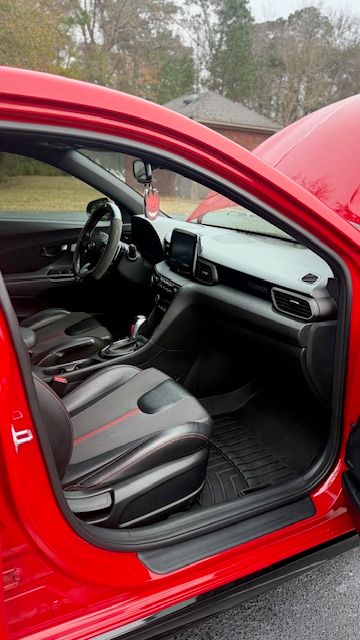 Used 2020 Hyundai Veloster Turbo FWD image 6