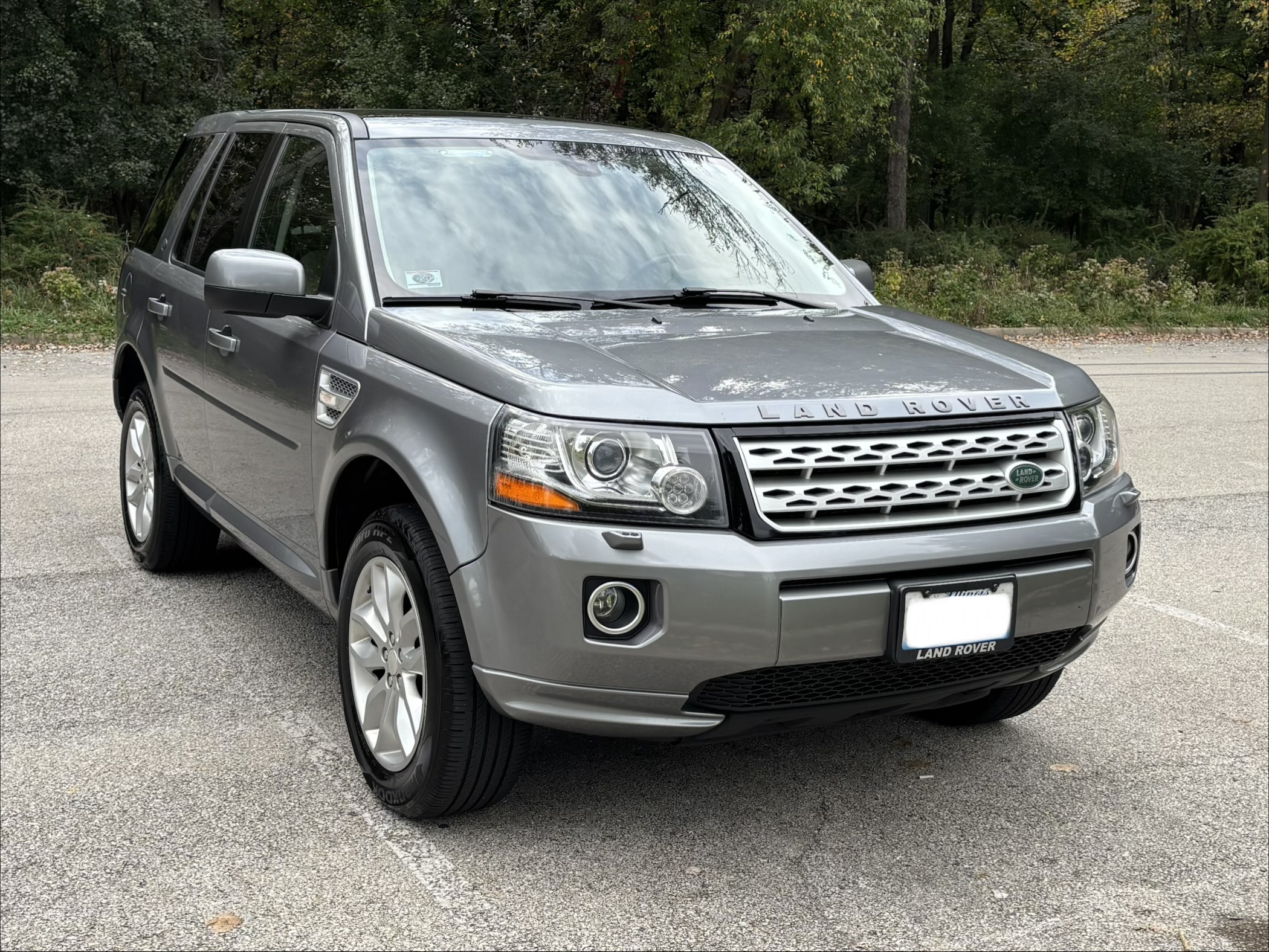 Used 2015 Land Rover LR2 HSE AWD/4WD image 1
