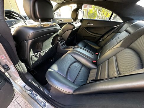 Used 2006 Mercedes-Benz CLS 55 AMG image 6