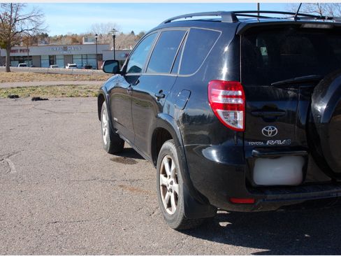 Used 2010 Toyota RAV4 Limited image 17