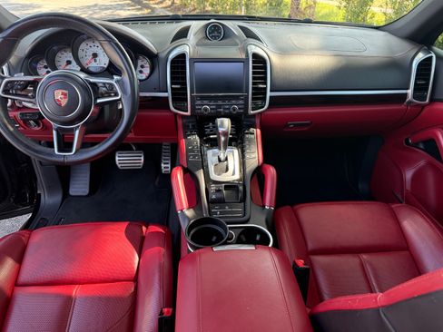 Used 2015 Porsche Cayenne S AWD/4WD image 16
