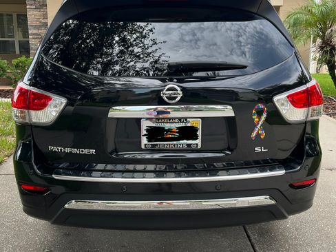 Used 2015 Nissan Pathfinder SL FWD image 5