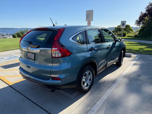 Used 2015 Honda CR-V LX image 2