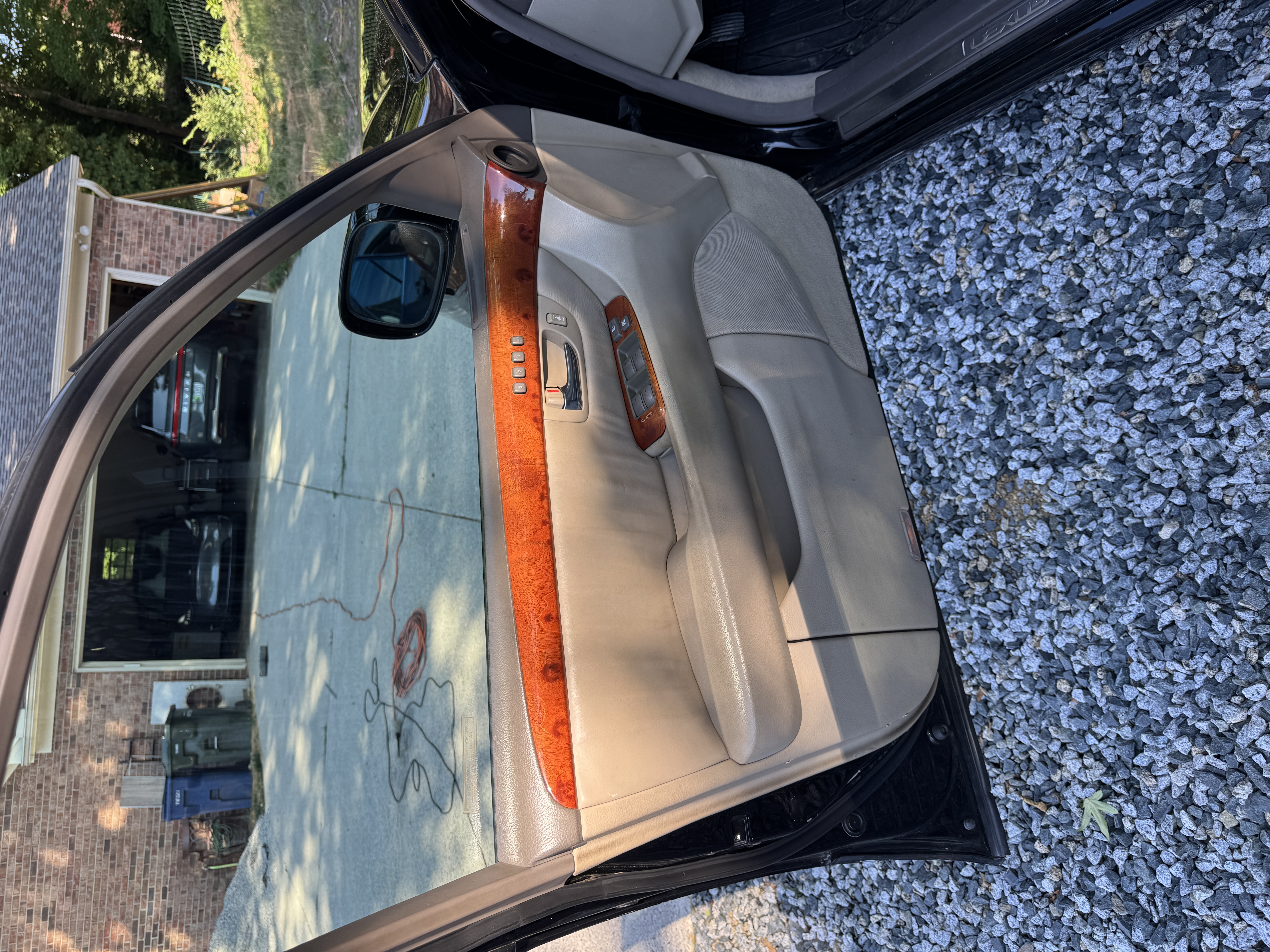 Used 2002 Lexus LS 430 RWD image 10