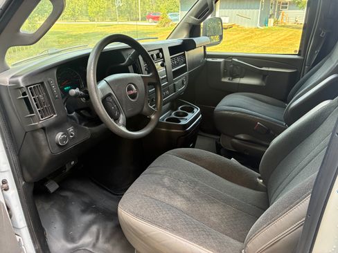 Used 2020 GMC Savana 2500 w/ Driver Convenience Package RWD image 13