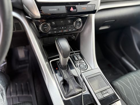 Used 2018 Mitsubishi Eclipse Cross SE image 8