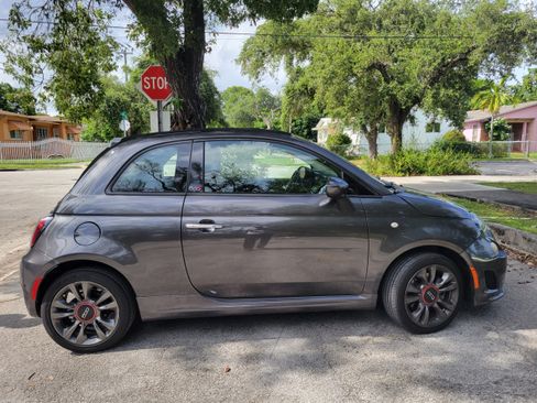 Used 2018 FIAT 500 Pop FWD image 8