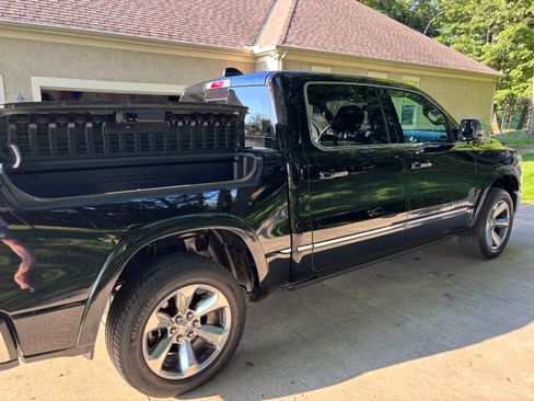 Used 2019 RAM 1500 Limited AWD/4WD image 8