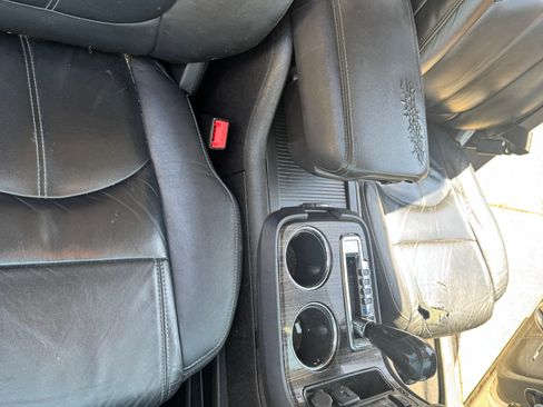 Used 2016 GMC Acadia SLT image 12