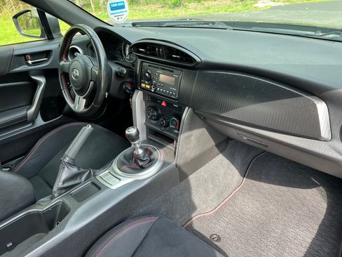 Used 2013 Scion FR-S image 11