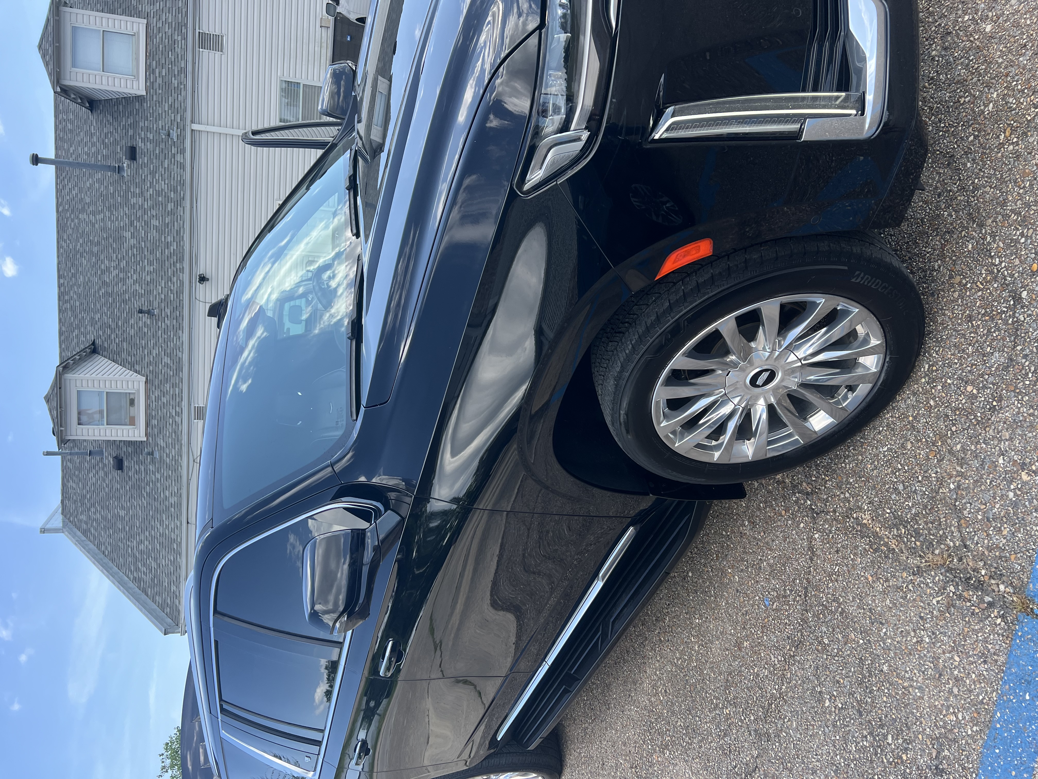 Used 2022 Cadillac Escalade ESV Premium Luxury RWD image 10
