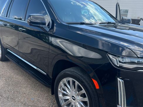 Used 2022 Cadillac Escalade ESV Premium Luxury RWD image 10