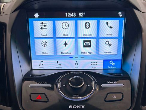Used 2019 Ford Escape Titanium AWD/4WD image 18