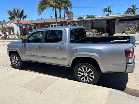 Used 2021 Toyota Tacoma Limited RWD image 7