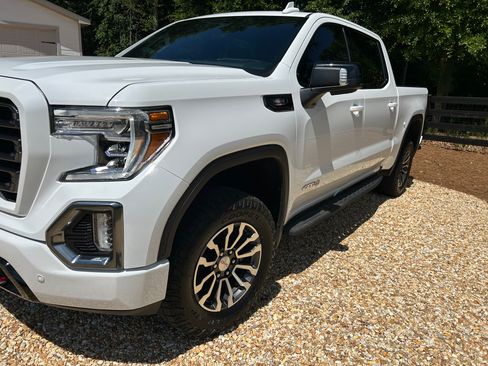 Used 2021 GMC Sierra 1500 AT4 w/ AT4 Premium Package AWD/4WD image 5