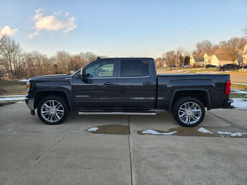 Used 2015 GMC Sierra 1500 SLE w/ SLE Value Package image 5