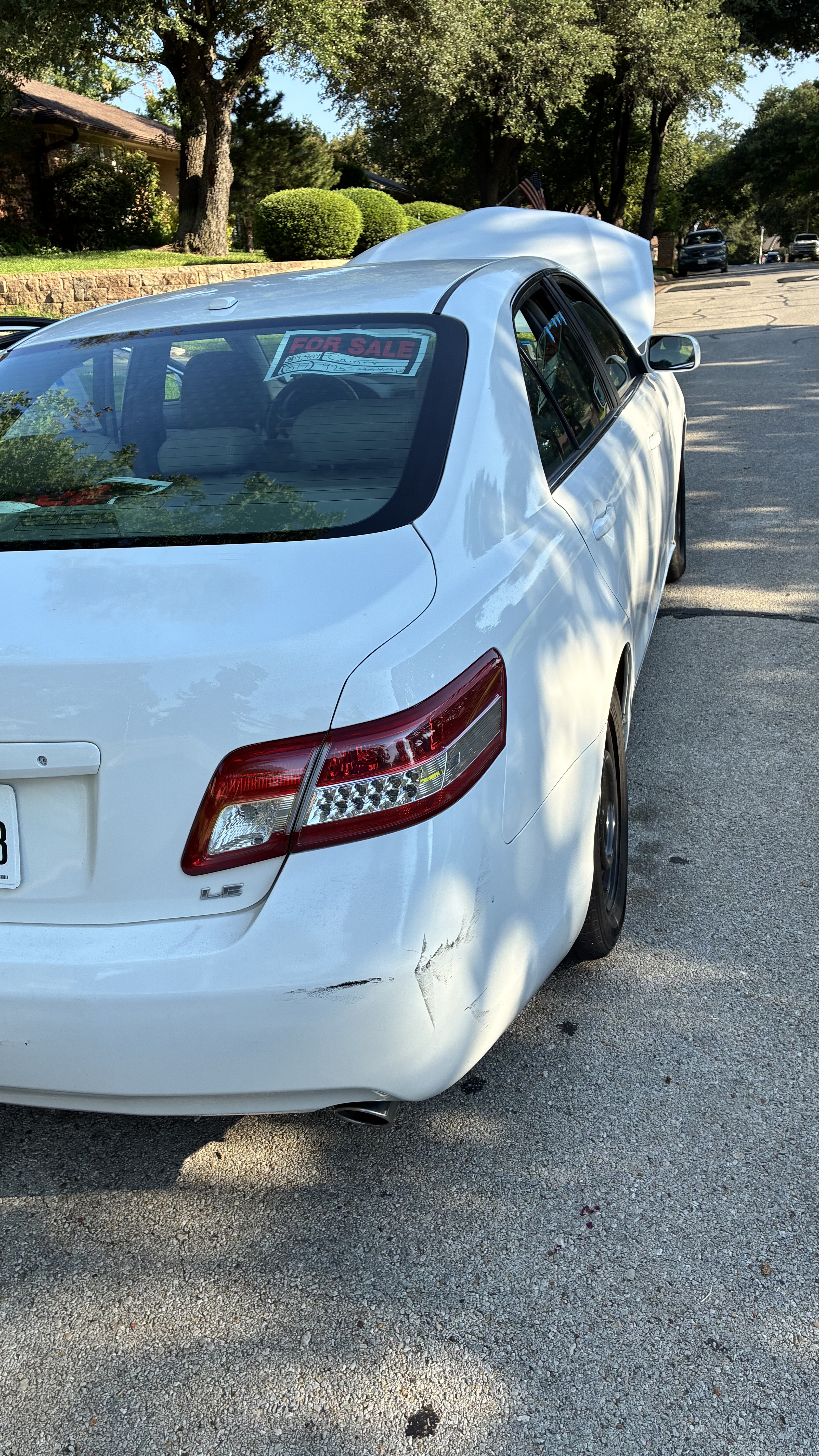 Used 2011 Toyota Camry LE FWD image 11
