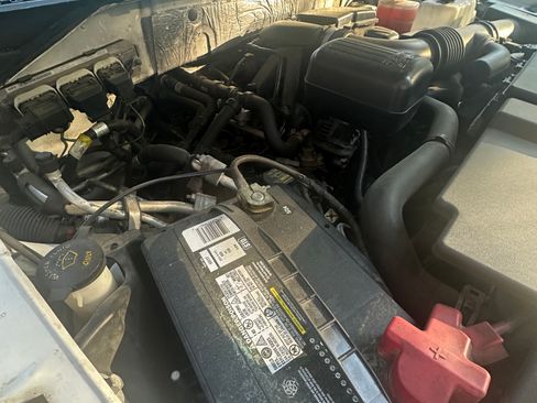 Used 2011 Ford Expedition XLT w/ 202A Rapid Spec Order Code image 16