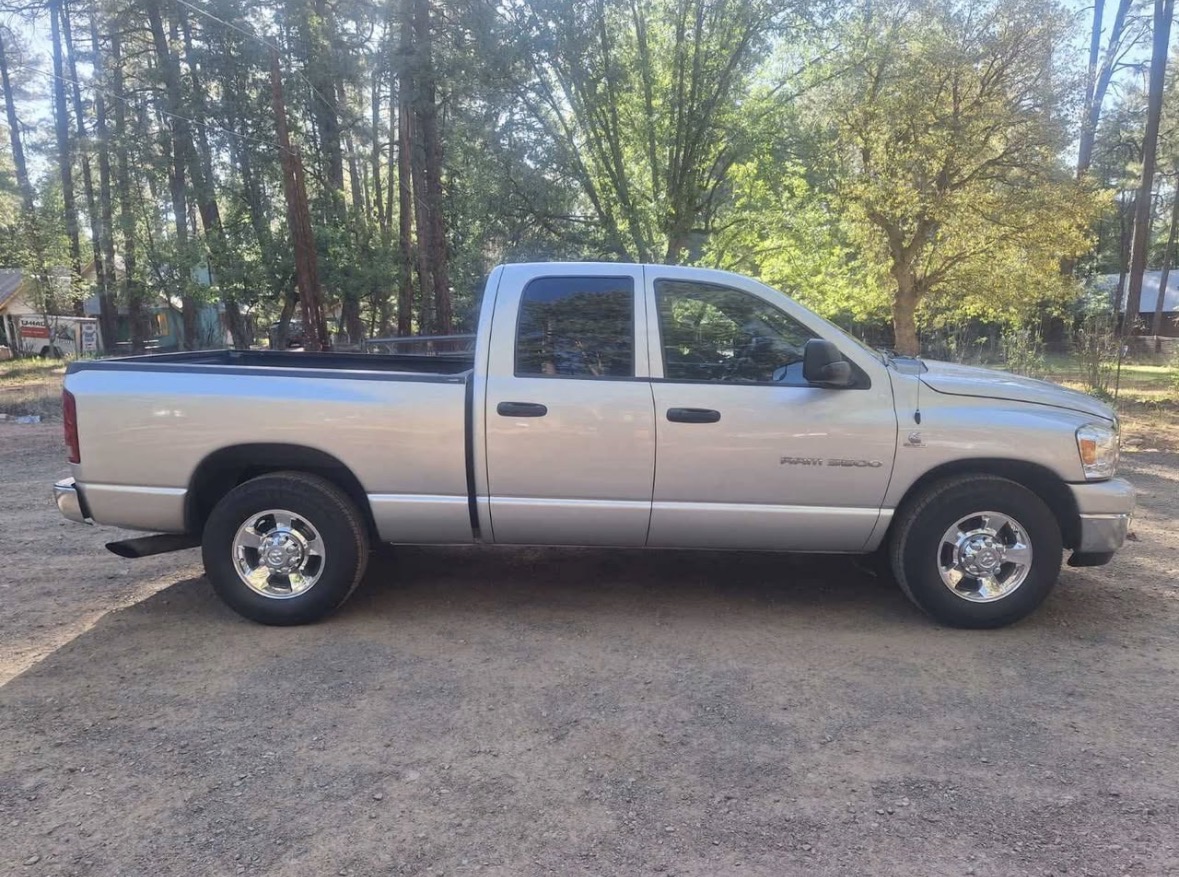 Used 2006 Dodge Ram 3500 Truck SLT w/ Trailer Tow Group RWD image 5