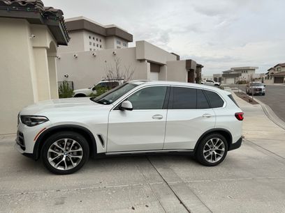 Used 2021 BMW X5 sDrive40i w/ Premium Package 2