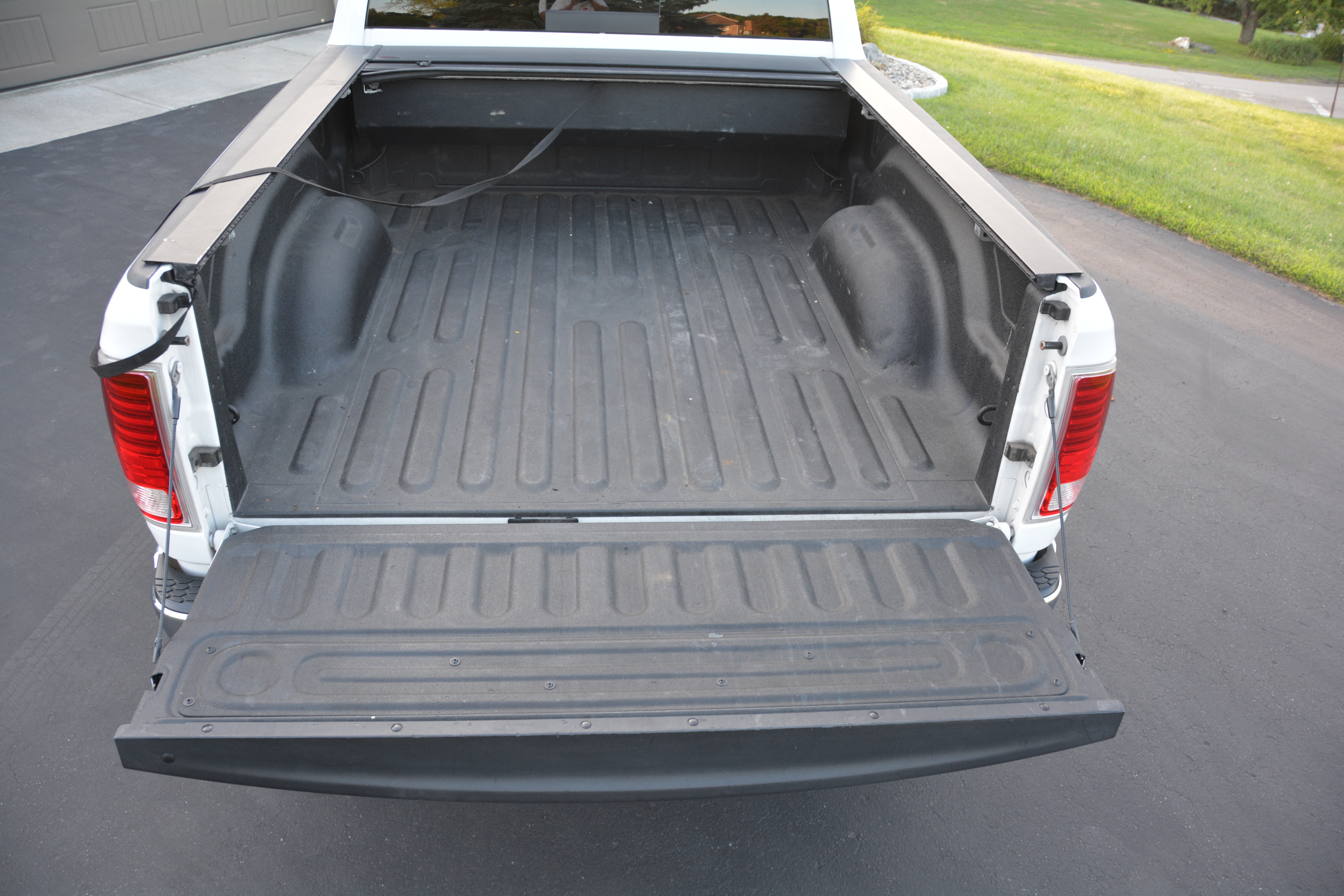 Used 2014 RAM 3500 Laramie AWD/4WD image 27