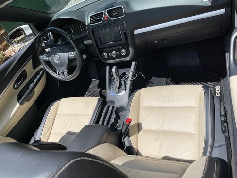 Used 2015 Volkswagen Eos Final Edition image 19