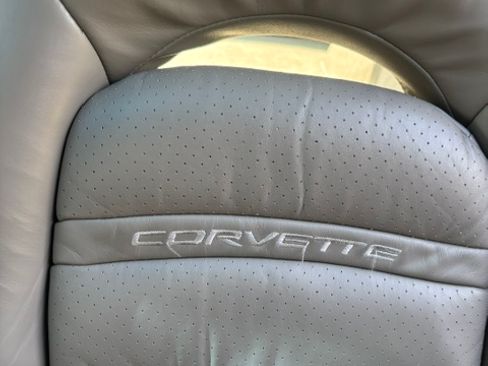 Used 2001 Chevrolet Corvette Coupe w/ Preferred Equipment Group2 RWD image 22