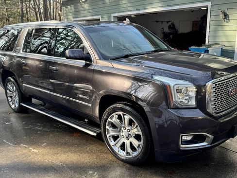 Used 2015 GMC Yukon XL Denali w/ Premium Package image 5