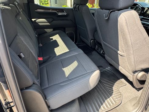 Used 2024 GMC Sierra 1500 Elevation image 21