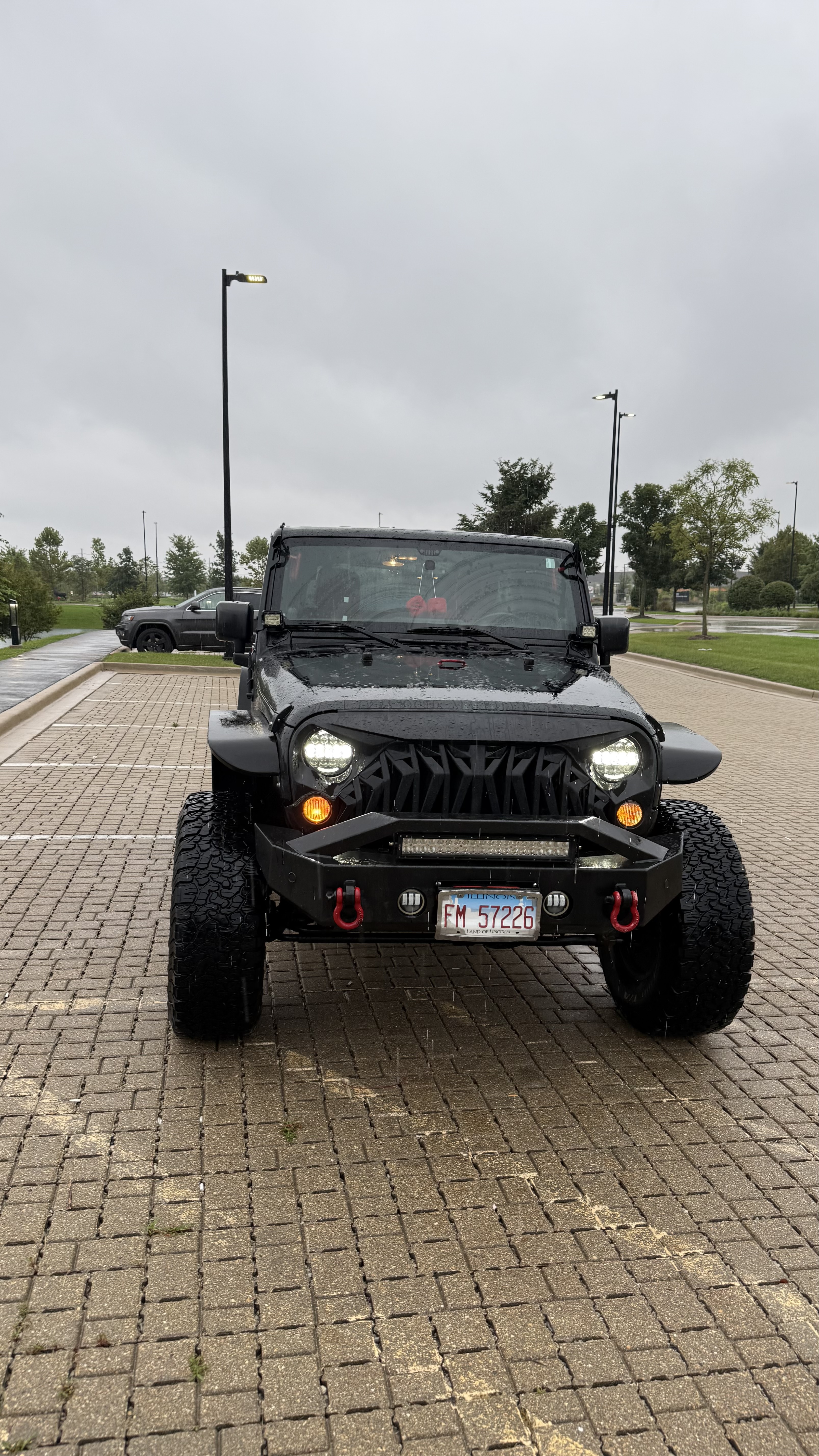 Used 2014 Jeep Wrangler Unlimited Sahara w/ Mopar Chrome Edition Group AWD/4WD image 12