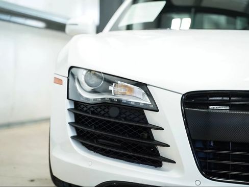Used 2011 Audi R8 V8 image 11
