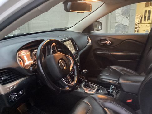 Used 2015 Jeep Cherokee Limited image 11