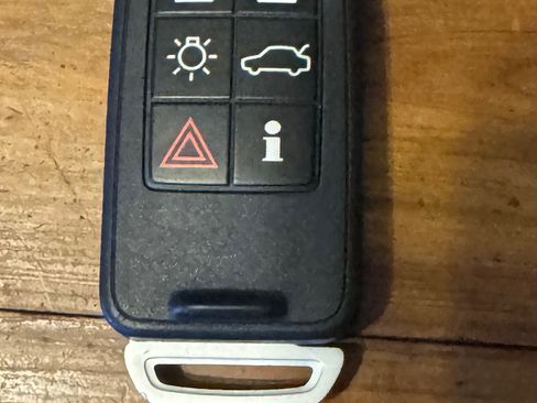 Used 2014 Volvo XC70 T6 image 13