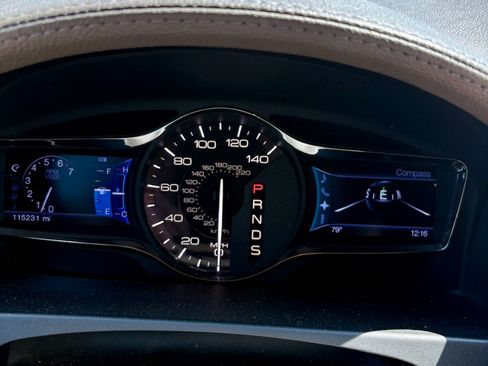 Used 2013 Lincoln MKX FWD w/ Wood Pkg image 16