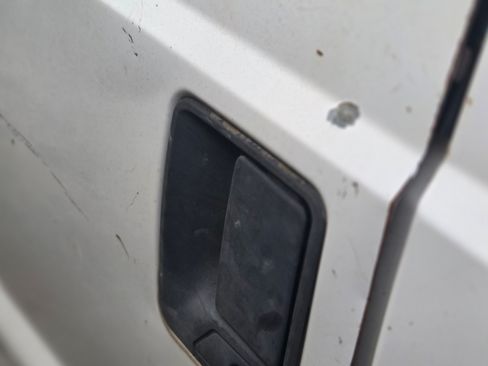 Used 2001 Ford F250 2WD Regular Cab Super Duty image 9