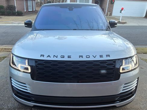 Used 2020 Land Rover Range Rover HSE image 8
