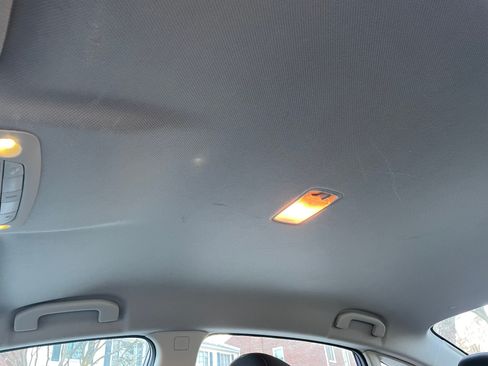 Used 2018 Nissan Sentra SV image 32